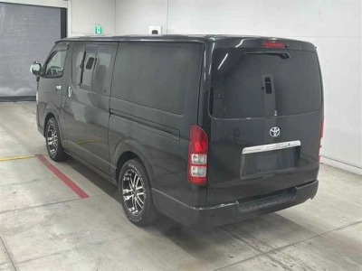 TOYOTA REGIUS VAN