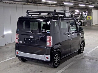 TOYOTA PIXIS MEGA