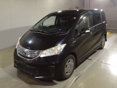 HONDA FREED HYBRID
