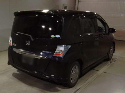 HONDA FREED HYBRID