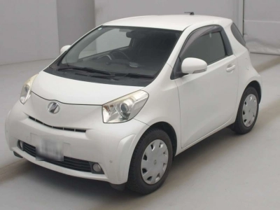 TOYOTA IQ
