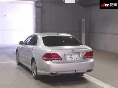 TOYOTA CROWN ATHLETE