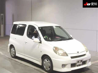 TOYOTA FUN CARGO