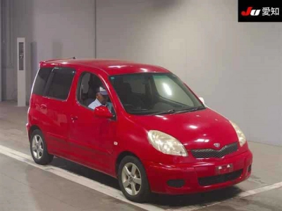 TOYOTA FUN CARGO