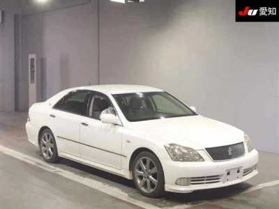 TOYOTA CROWN ATHLETE