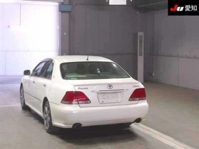 TOYOTA CROWN ATHLETE