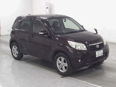 TOYOTA RUSH