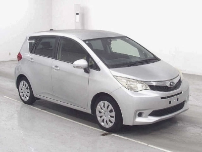 SUBARU TREZIA