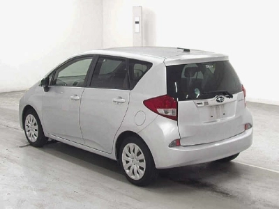 SUBARU TREZIA