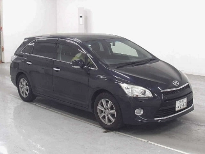 TOYOTA MARK X ZIO