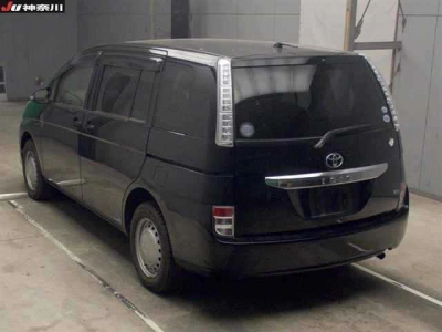 TOYOTA ISIS