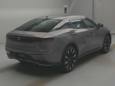 TOYOTA CROWN CROSSOVER