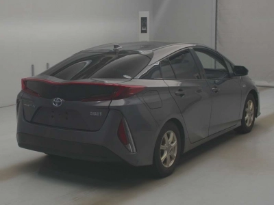 TOYOTA PRIUS PHV