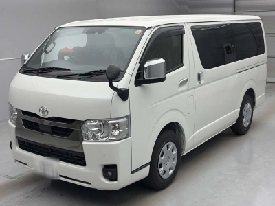 TOYOTA HIACE VAN