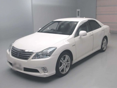 TOYOTA CROWN HYBRID
