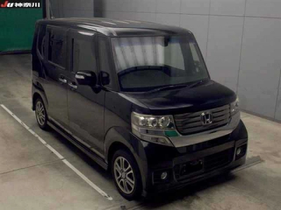 HONDA N BOX CUSTOM