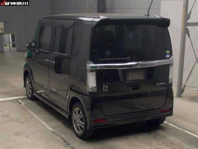 HONDA N BOX CUSTOM