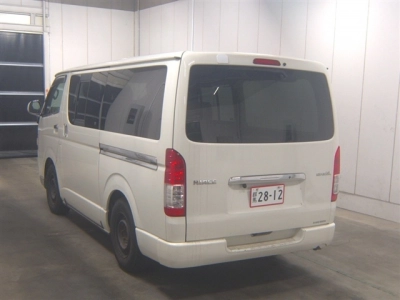 TOYOTA HIACE VAN