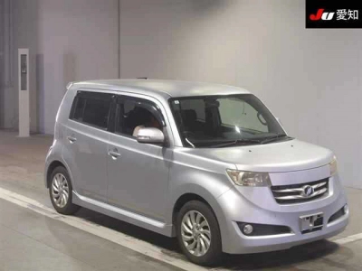 TOYOTA BB