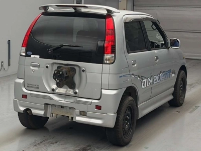 DAIHATSU TERIOS KID