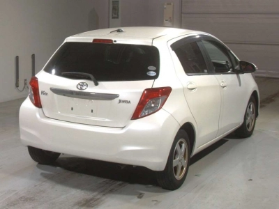 TOYOTA VITZ