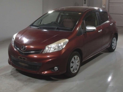 TOYOTA VITZ