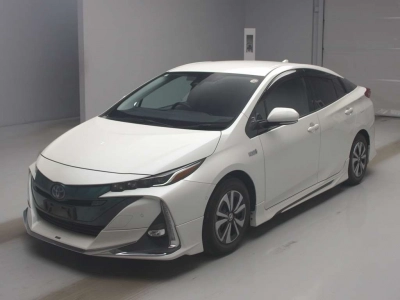 TOYOTA PRIUS PHV