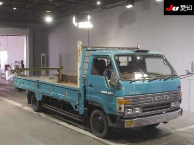 TOYOTA DYNA TRUCK