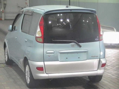 TOYOTA FUN CARGO