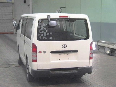 TOYOTA REGIUS VAN