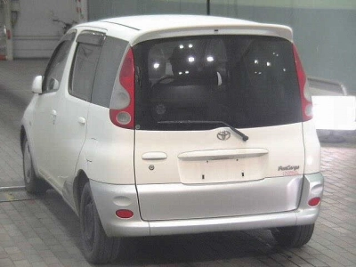 TOYOTA FUN CARGO