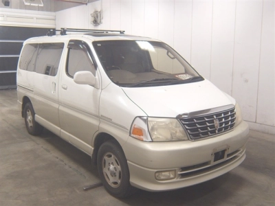 TOYOTA GRAND HIACE