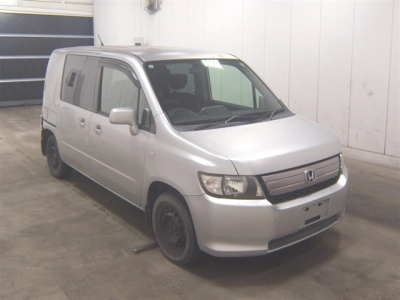 HONDA MOBILIO SPIKE