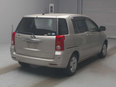 TOYOTA RAUM