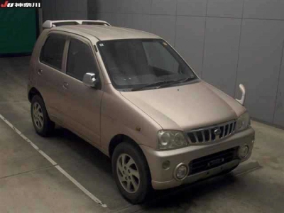 DAIHATSU TERIOS KID