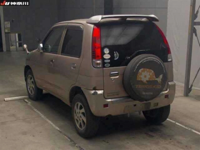 DAIHATSU TERIOS KID