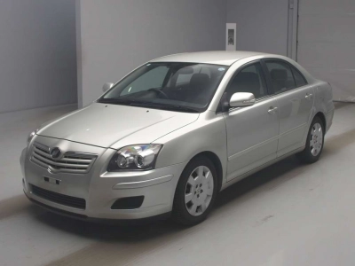 TOYOTA AVENSIS SEDAN