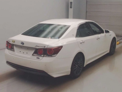 TOYOTA CROWN HYBRID