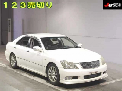 TOYOTA CROWN ATHLETE