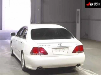 TOYOTA CROWN ATHLETE