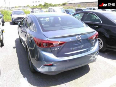 MAZDA AXELA HYBRID