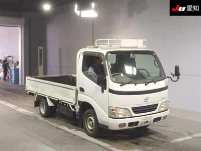 TOYOTA DYNA TRUCK