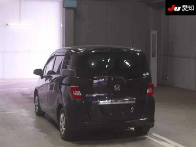 HONDA FREED SPIKE