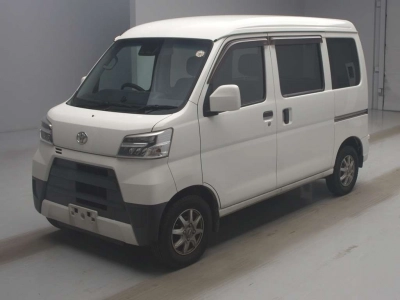 TOYOTA PIXIS VAN