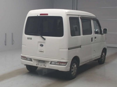 TOYOTA PIXIS VAN