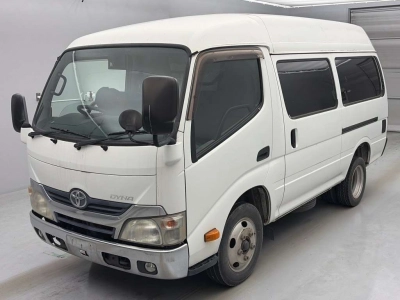 TOYOTA DYNA