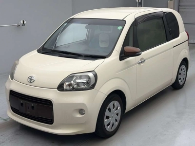 TOYOTA PORTE