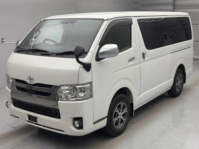 TOYOTA REGIUS VAN