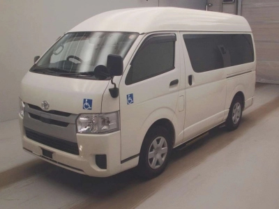 TOYOTA REGIUS VAN