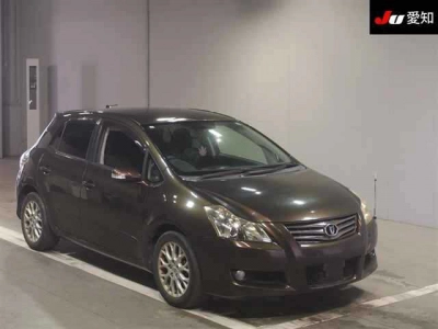TOYOTA BLADE